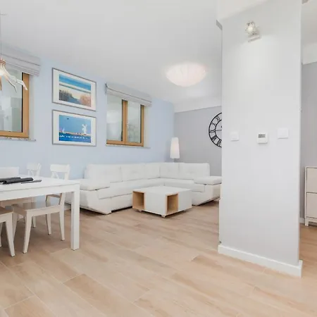펜션 Holiday House Posejdon By Renters Prestige